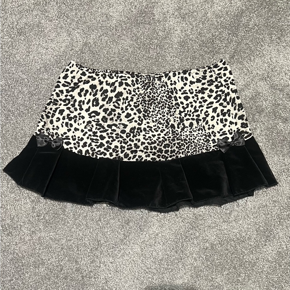 Leopard Print Black Skirt